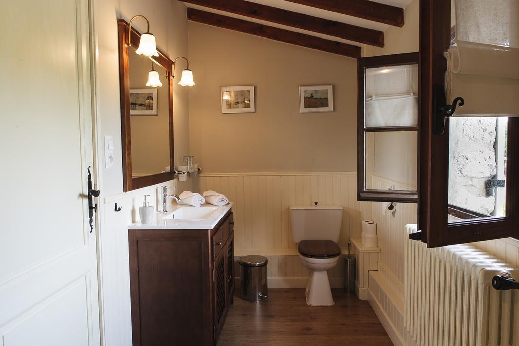 Luxury B&B Maison A Votre Sante, In Bordeaux Wine Region Savignac-de-Duras Zimmer foto